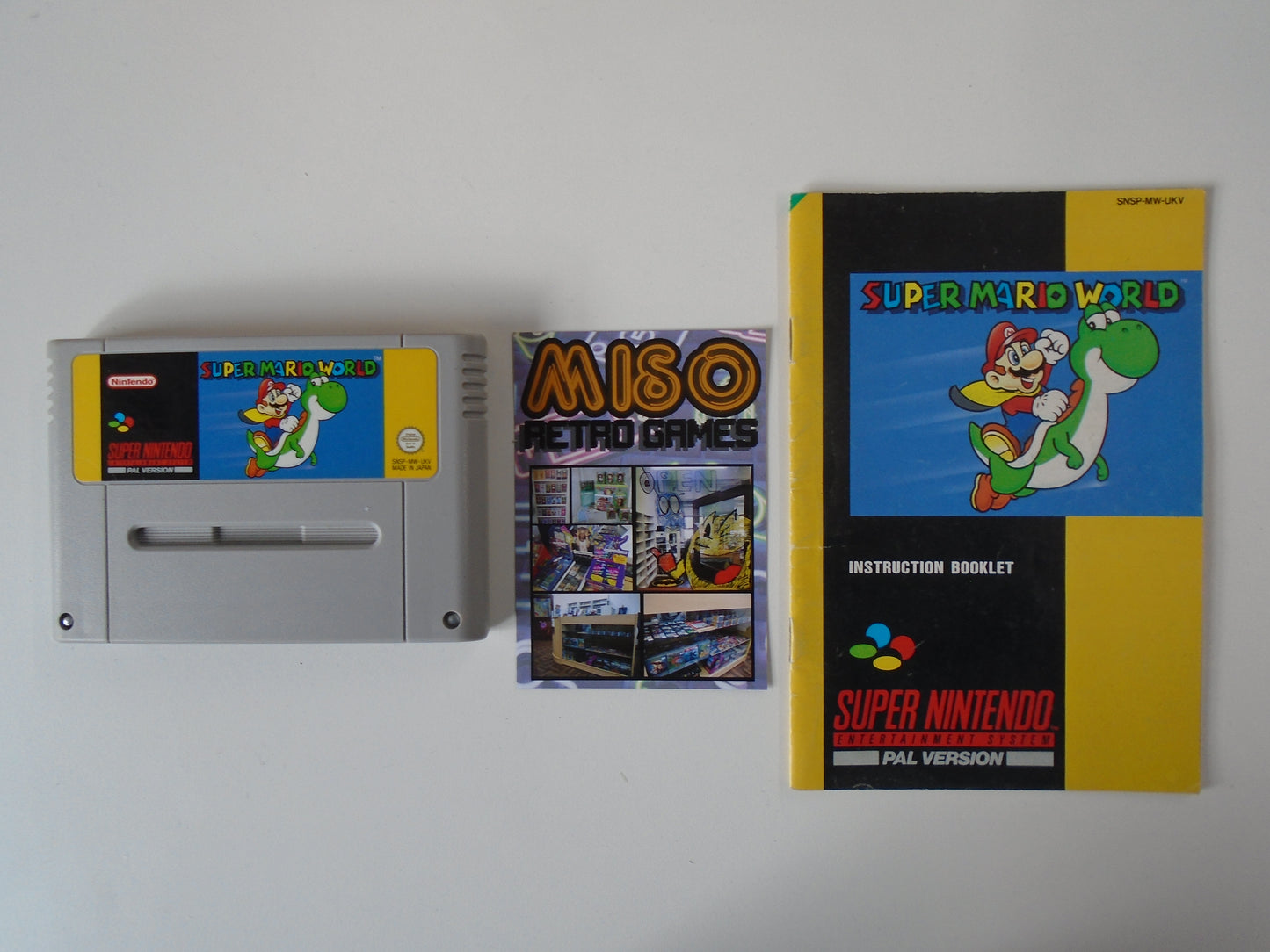 Super Mario World - cart w/ manual